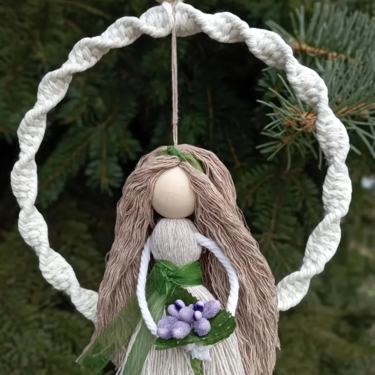 Кукла интерьерная макраме