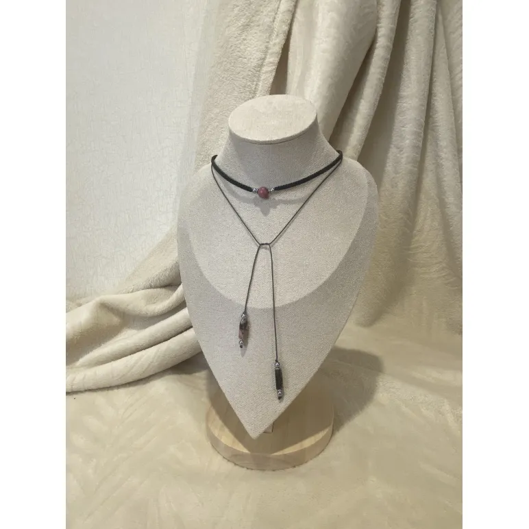 Колье - чокер с натуральным камнем Родонит