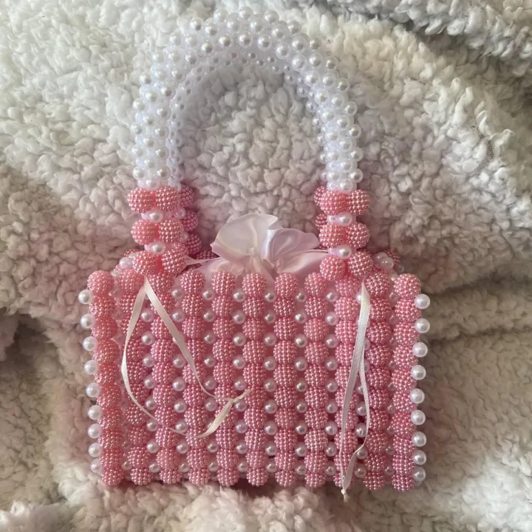 Сумочка из бусин "Розовая жемчужина"