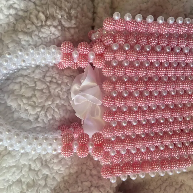 Сумочка из бусин "Розовая жемчужина"