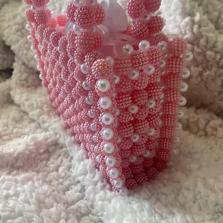 Сумочка из бусин "Розовая жемчужина"