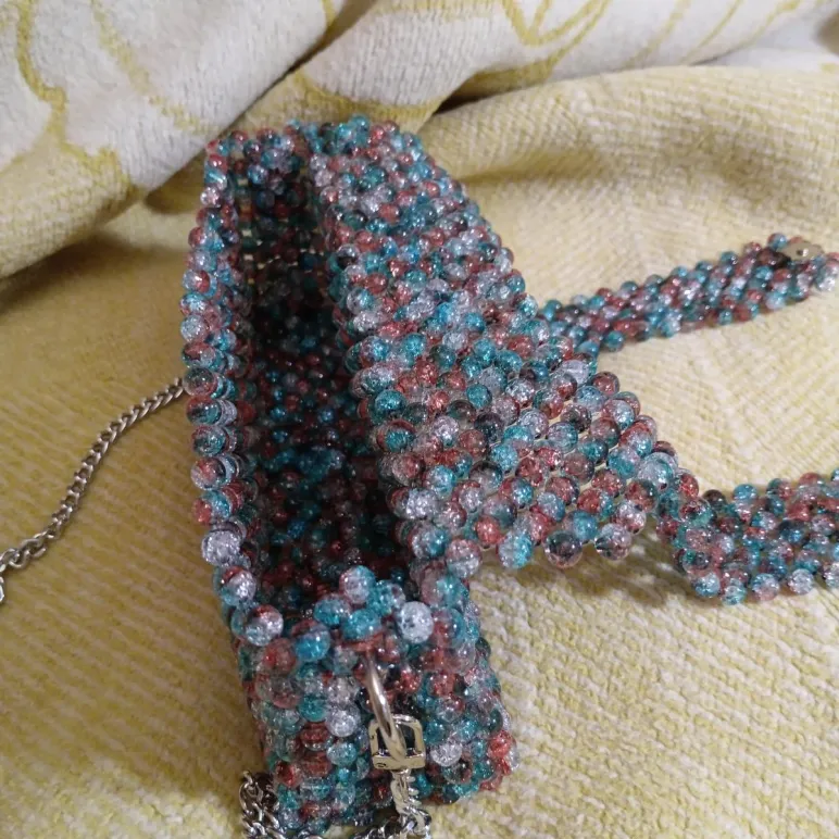 Сумочка из бусин "Мальдивы"