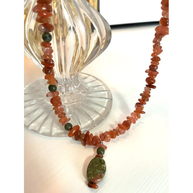 Колье из сердолика, нефрита и яшмы