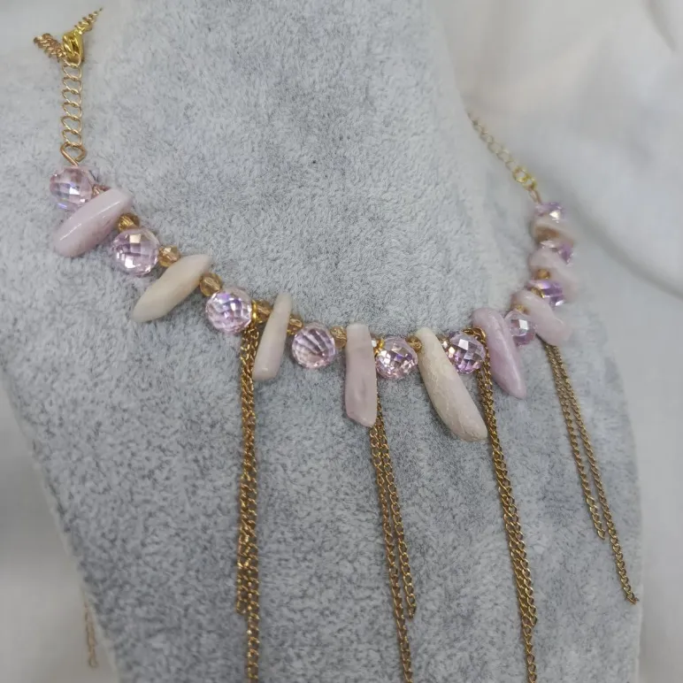 Колье-подвеска из кунцита