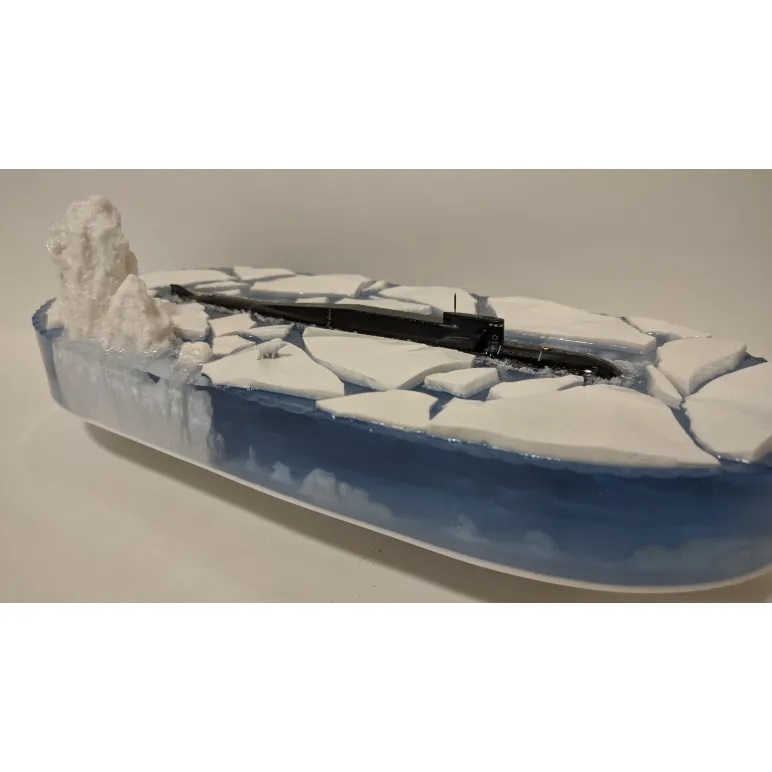 Модель подводной лодки 667БДРМ "Дельфин"