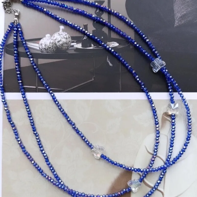 Колье-чокер с бабочками