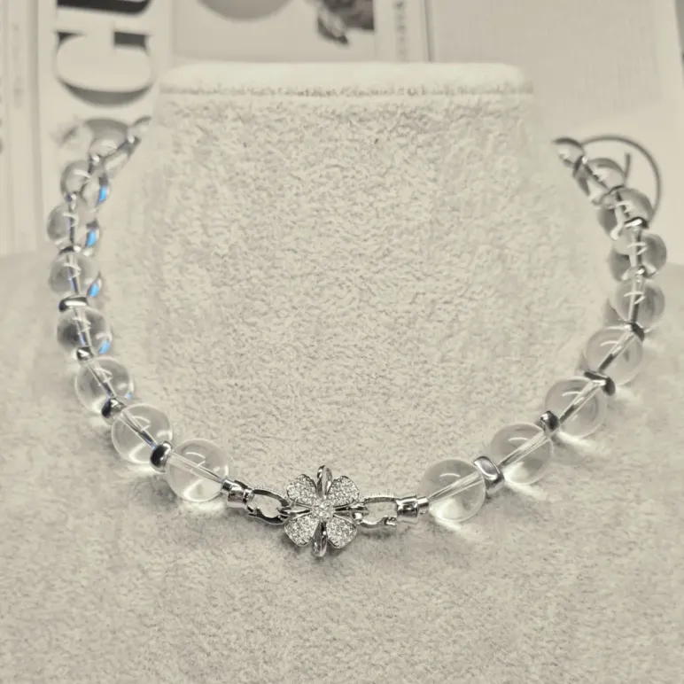 Колье из горного хрусталя с гематитом