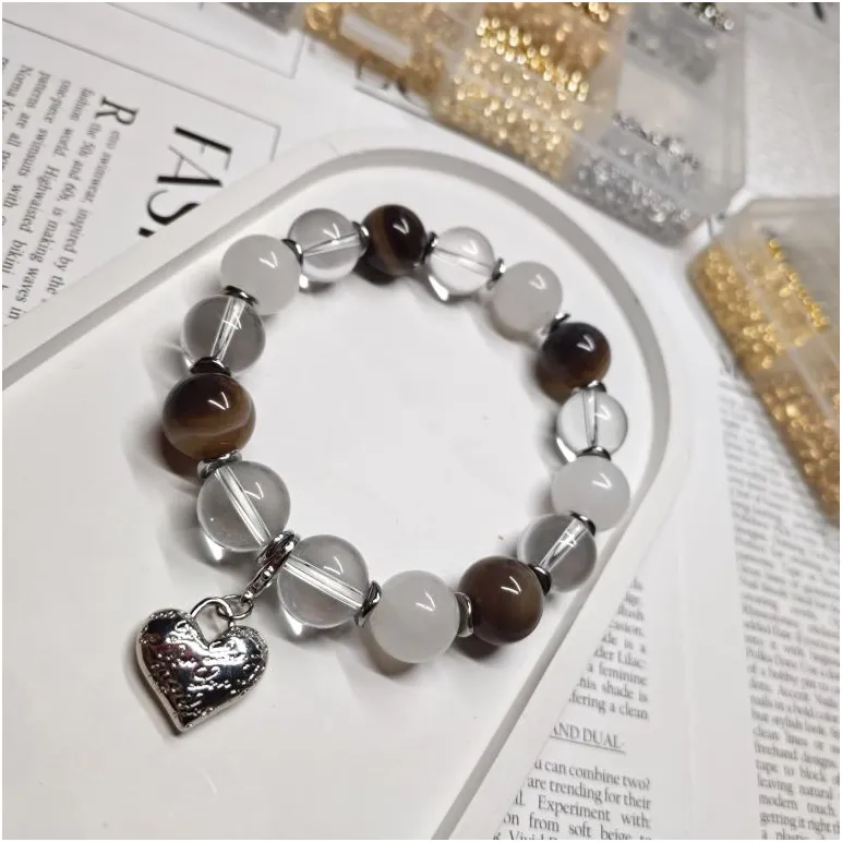 Браслет из горного хрусталя с агатами