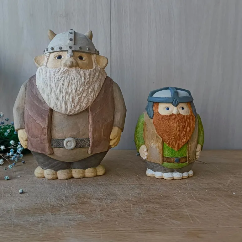 Фигурка из дерева "Гном Дори"