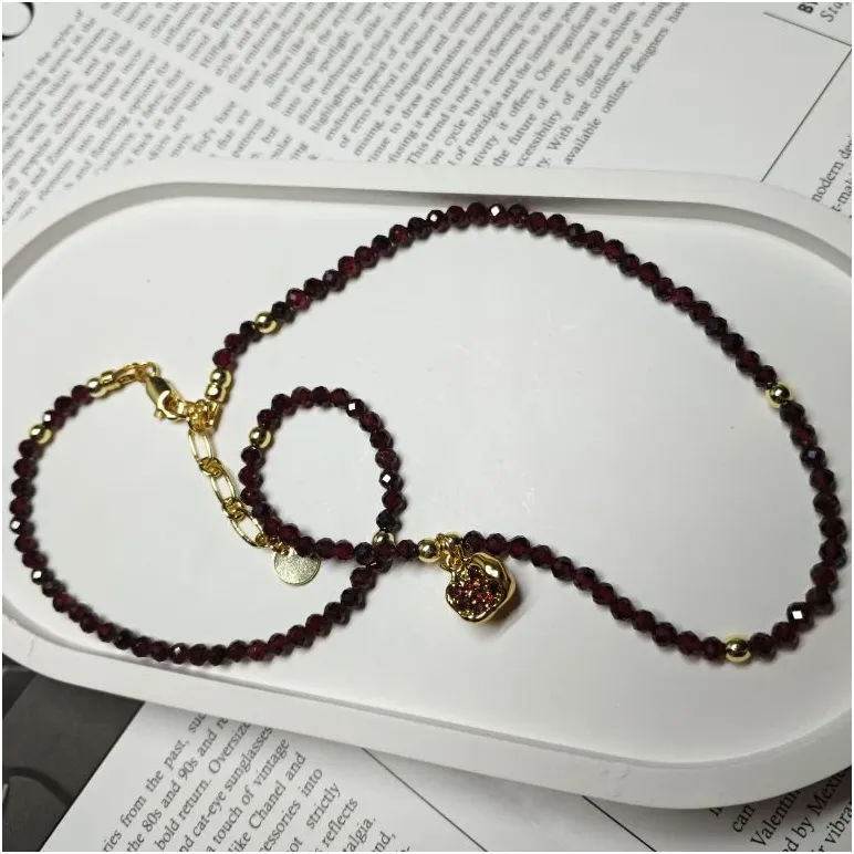 Комплект: бусы из натурального граненого граната и подвески с гранатом под золото, серьги с гранатом