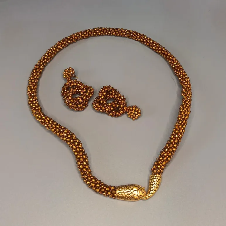 Жгут-колье Змейка и серьги ручной работы.