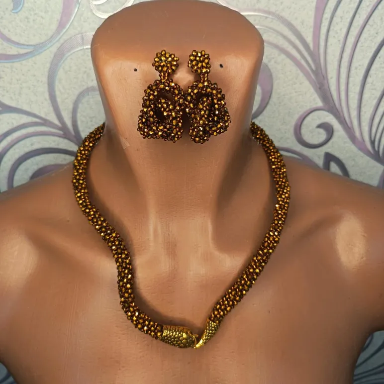 Жгут-колье Змейка и серьги ручной работы.