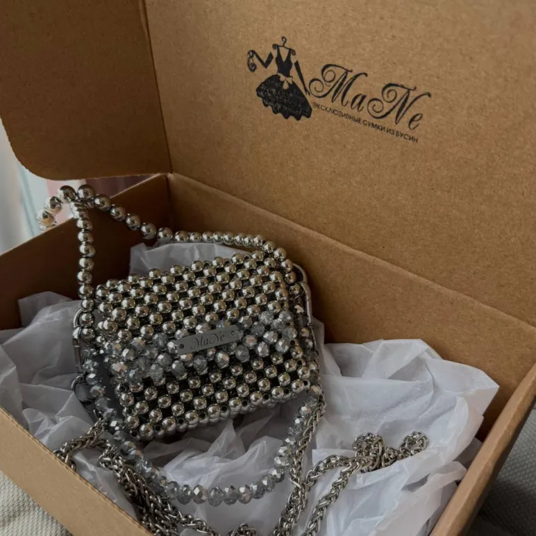 сумочки от фирмы MANE