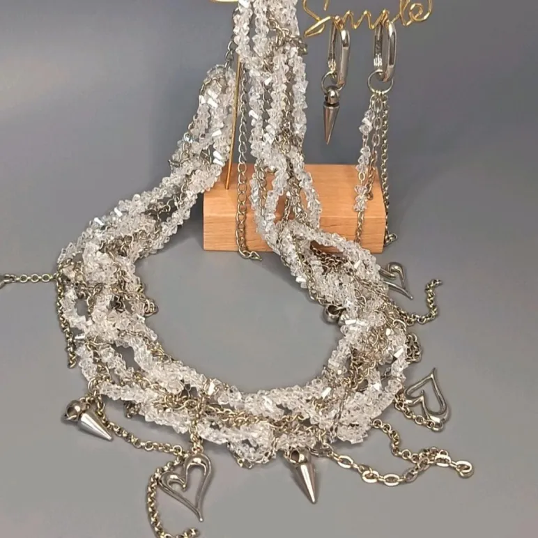 Чокер "Хрустальный" и серьги.