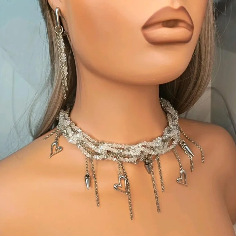 Чокер "Хрустальный" и серьги.