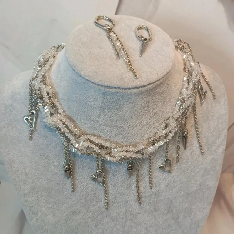 Чокер "Хрустальный" и серьги.