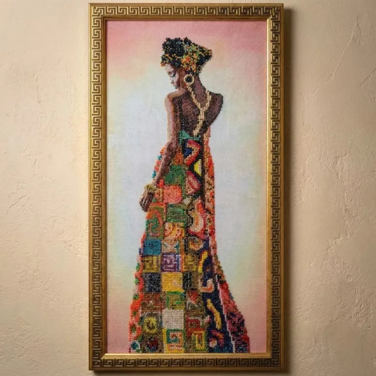 Картина вышитая бисером, африканка