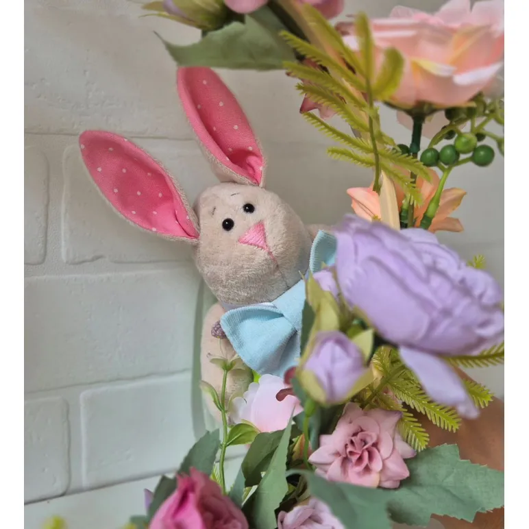 Игрушка Весенний кролик в зеленых штанишках