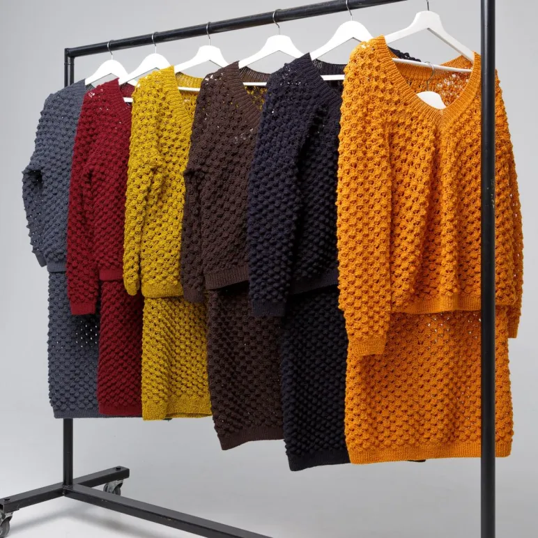 Костюм вязаный юбка и джемпер из премиальной итальянской пряжи 100%