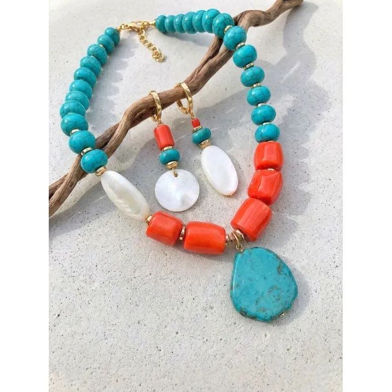 Объемное колье «Тенерифе» с кораллом, турквенитом и перламутром в круизном стиле ручной работы
