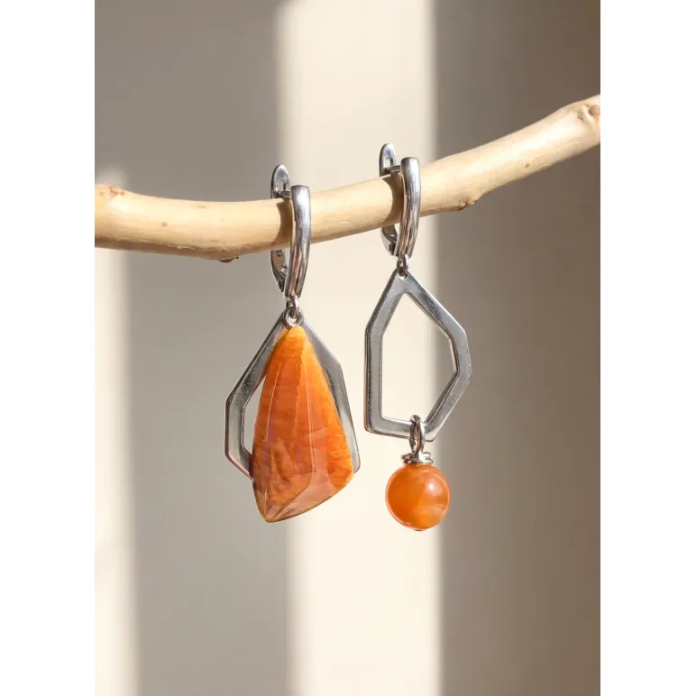 Асимметричные серьги с симбирцитом ручной работы | Дизайнерские серьги с камнем