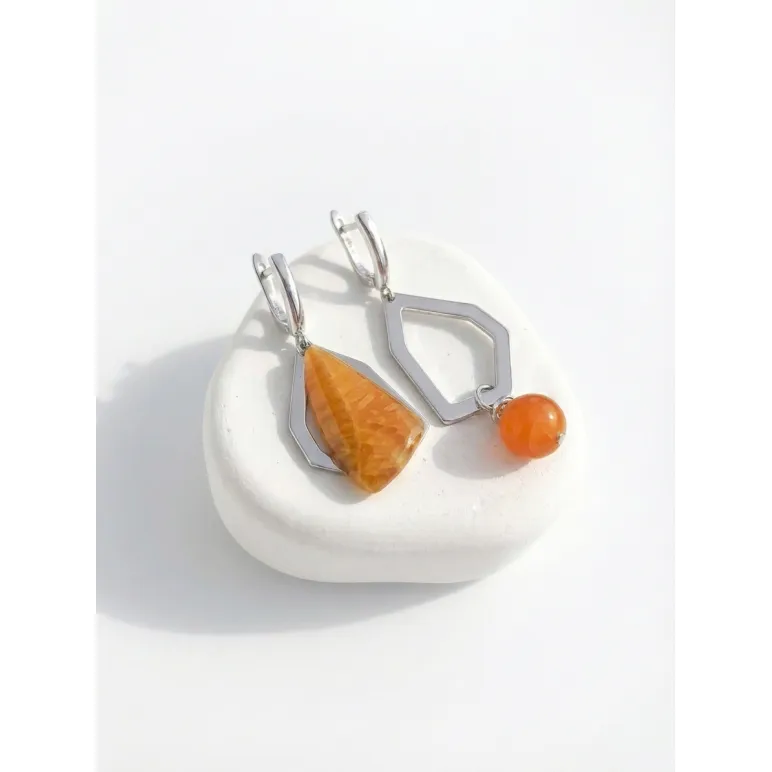 Асимметричные серьги с симбирцитом ручной работы | Дизайнерские серьги с камнем