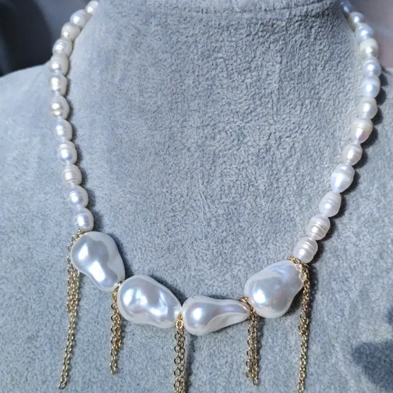 Бусы из натурального речного жемчуга и жемчужин майорка и серьги к ним