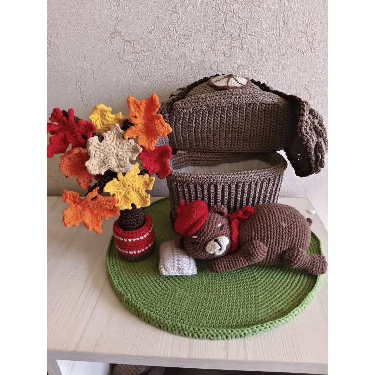 Вязаный детский органайзер Мишка