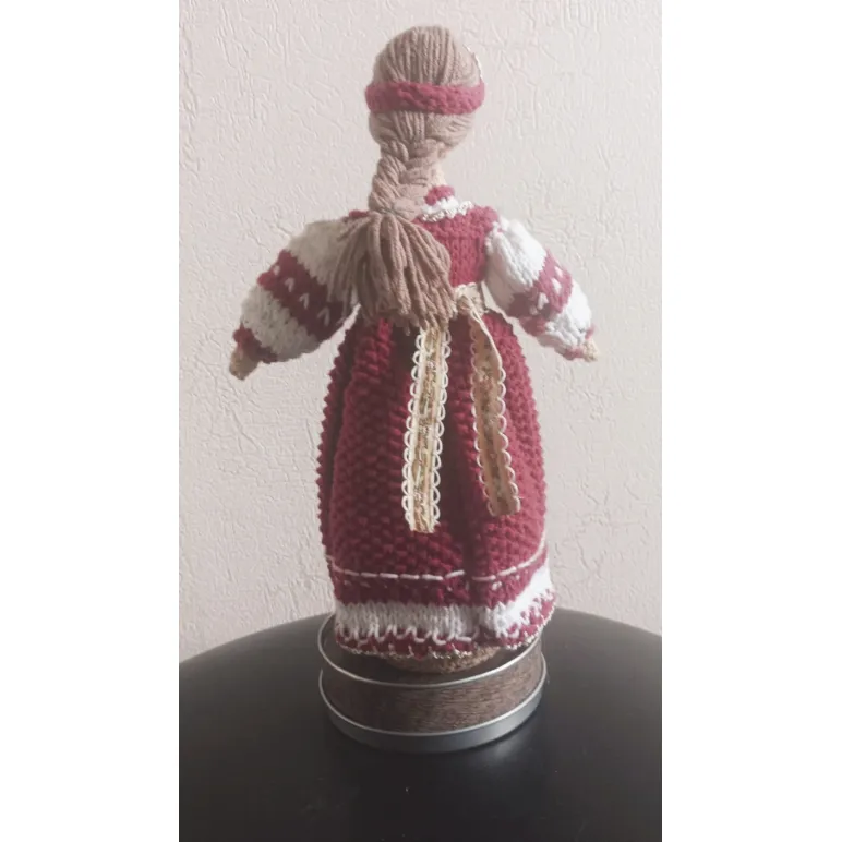 Вязаная кукла-оберег