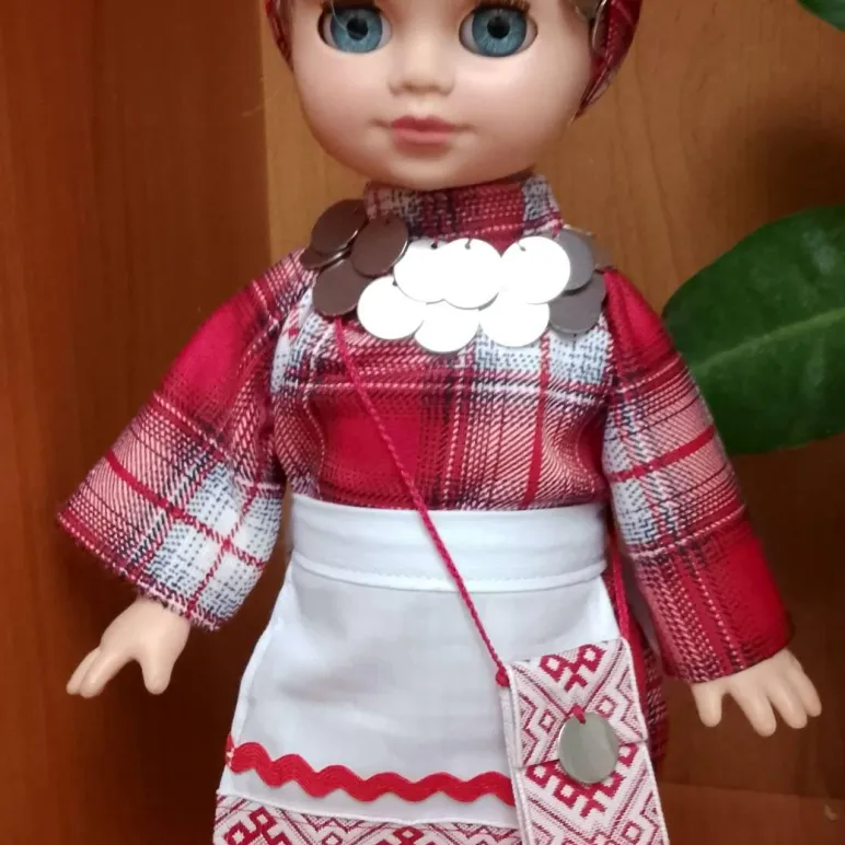 кукла в удмуртском костюме