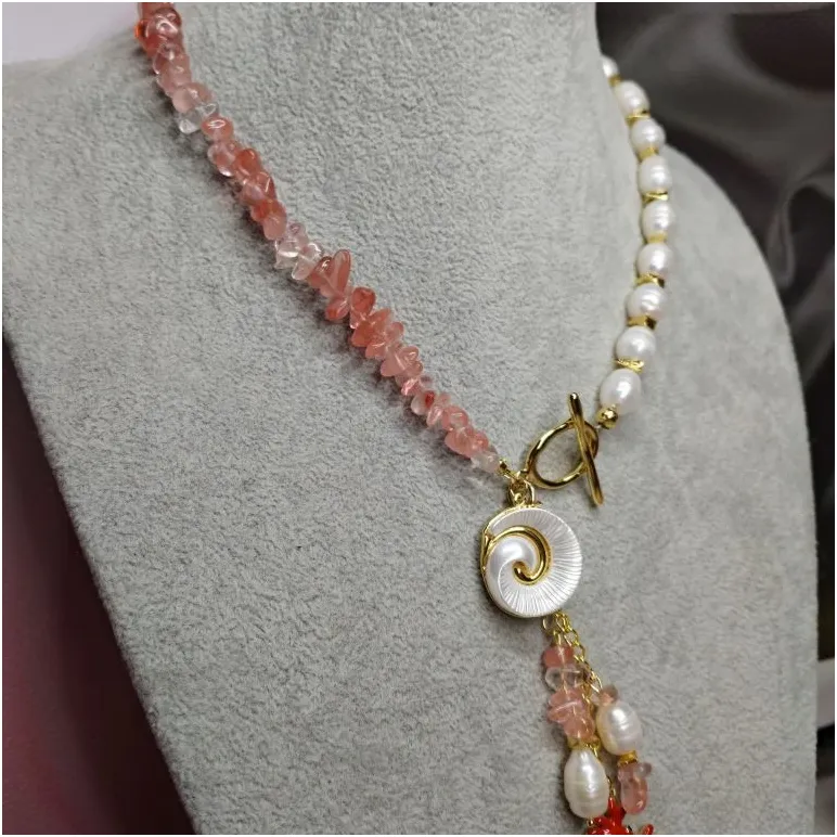 Комплект: колье, браслет и серьги из натурального речного жемчуга и кварца с подвесками