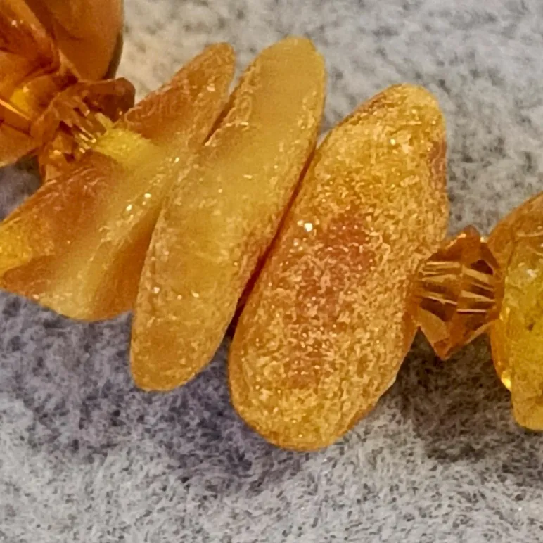 Колье из янтаря