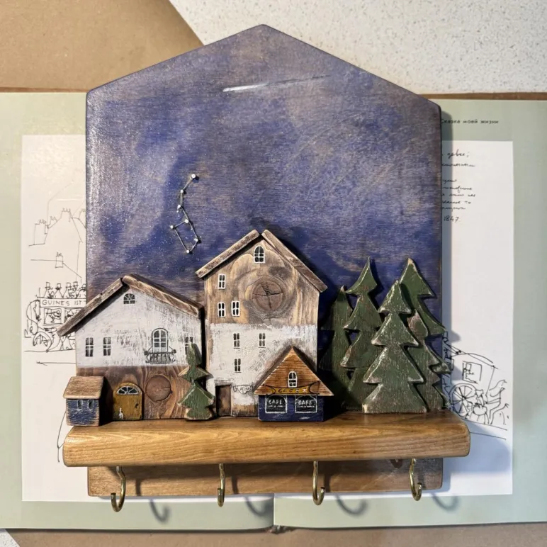 Ключница деревянная