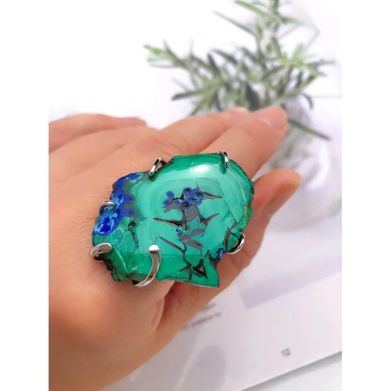 Крупное кольцо с натуральным малахитом ручной работы, безразмерное