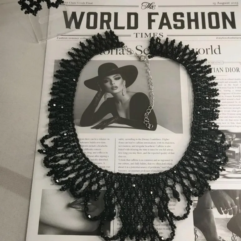 Колье "Чёрный лебедь" и серьги ручной работы.