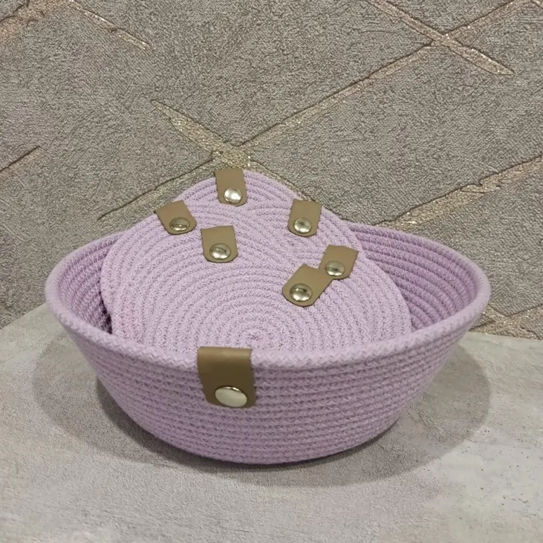 Корзина-конфетница с подставками для чашек