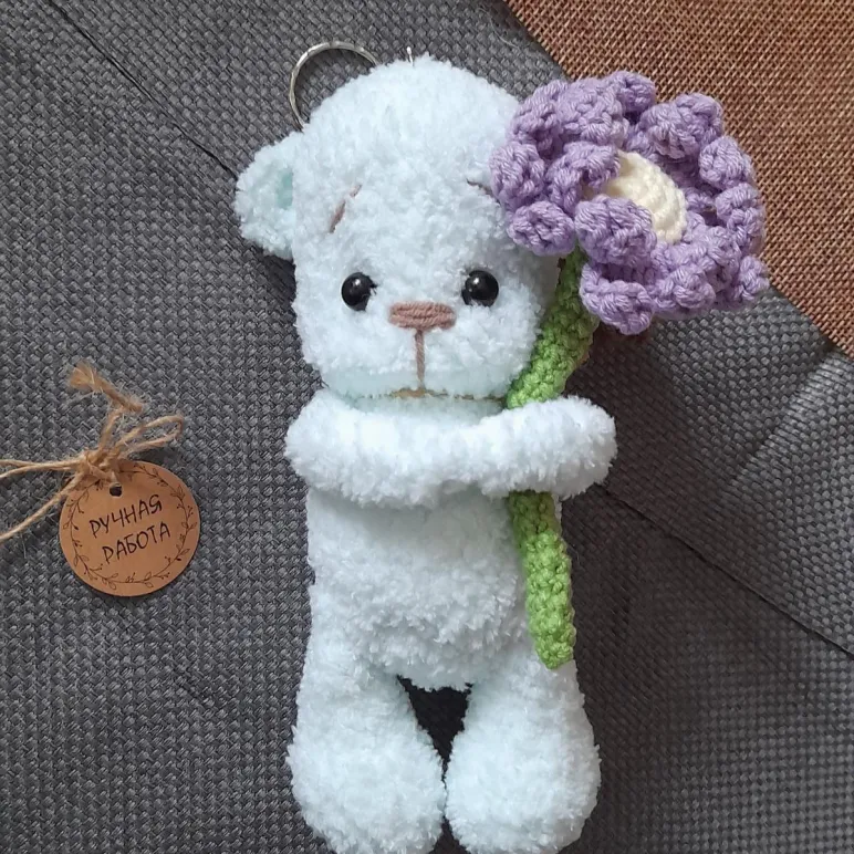 Мишка с цветочком