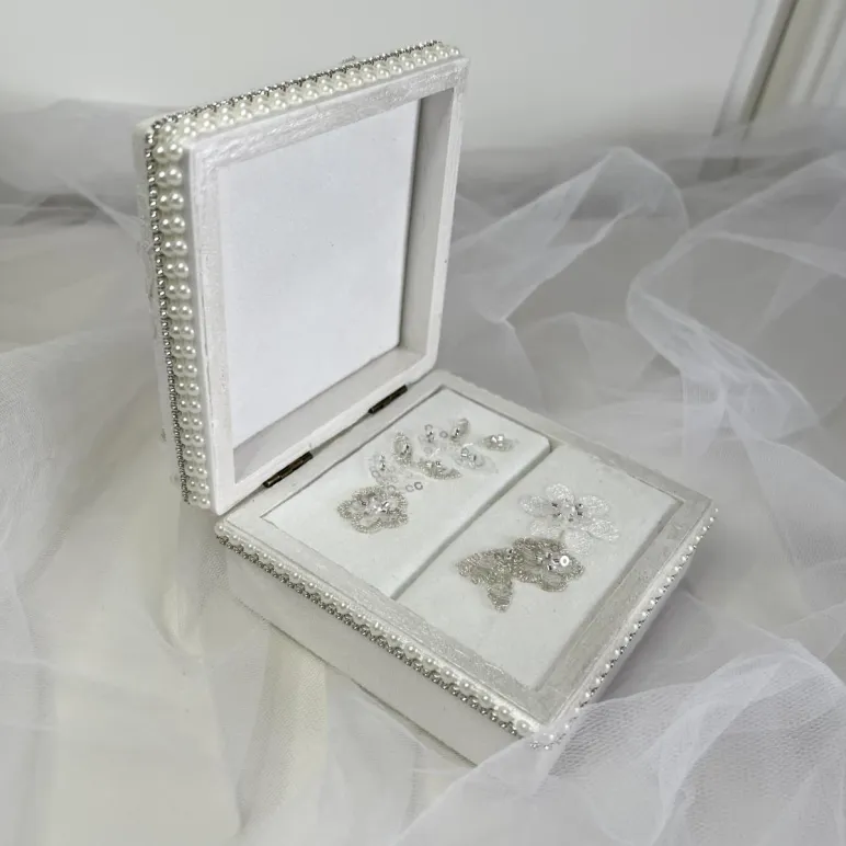 Шкатулка для свадебных колец