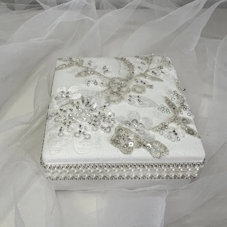 Шкатулка для свадебных колец