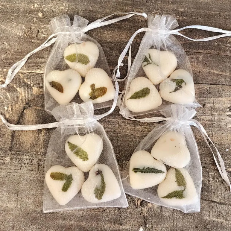 Аромасаше-сердечки из соевого воска с авторским ароматом