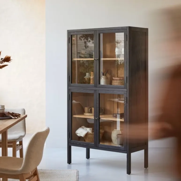 Витрина из массива ясеня CARMEN