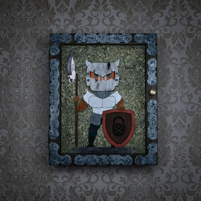 Ключница настенная "Стражник"