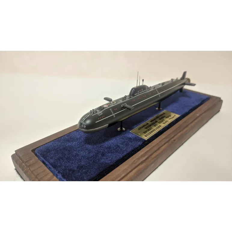 Модель АПЛ 671 "Ёрш". Подводная лодка