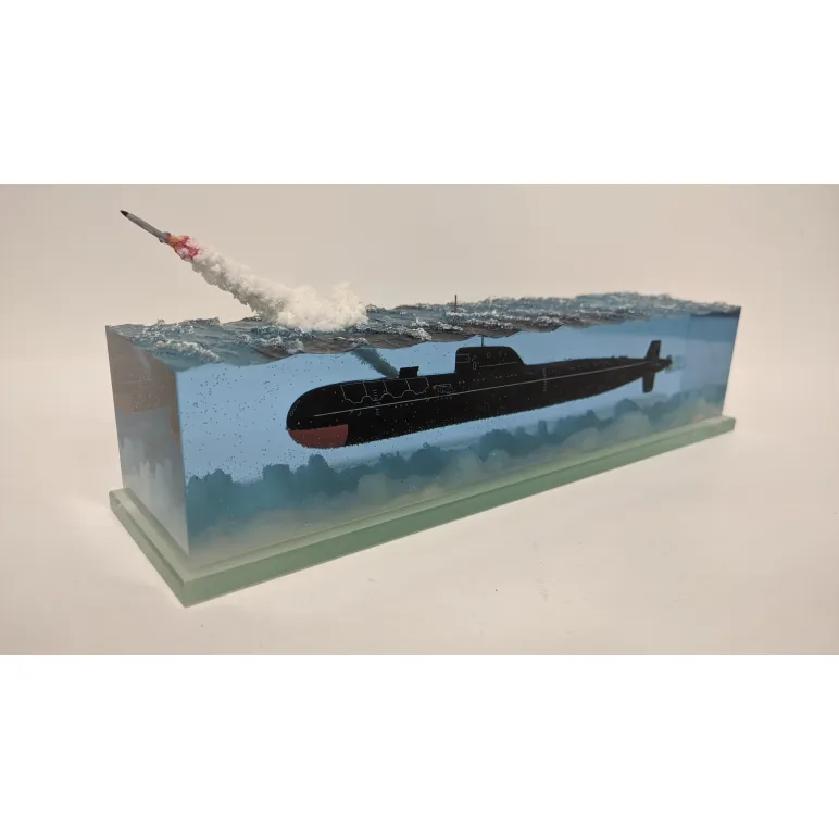 Подводная лодка Проект 670 "Скат" с люминофором.