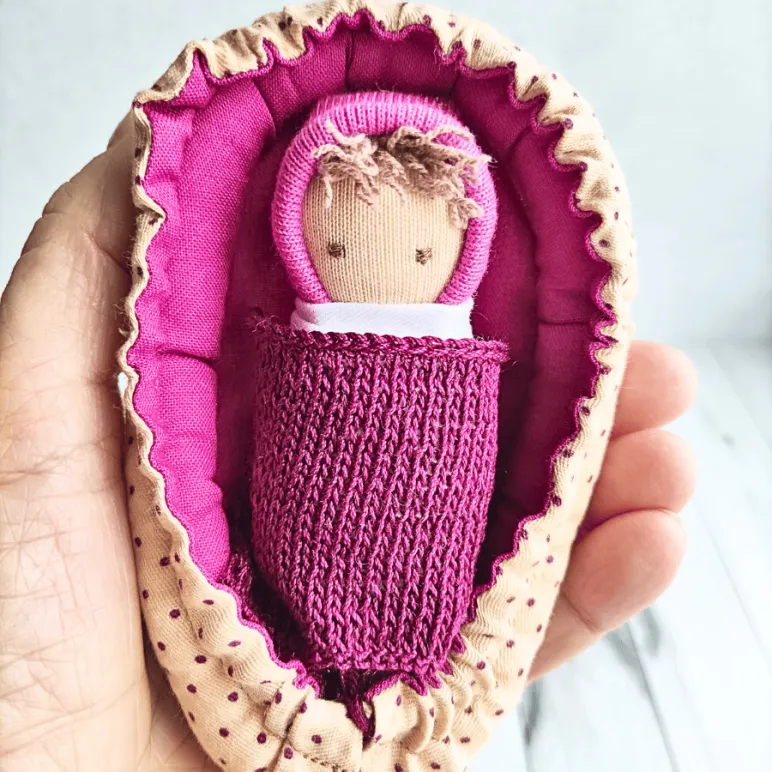 крошка в ладошке ручная работа