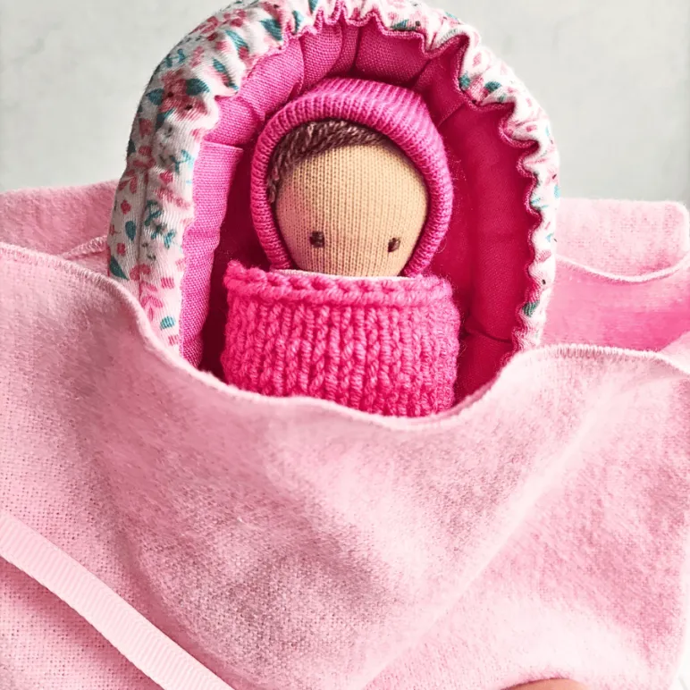 крошка в ладошке ручная работа