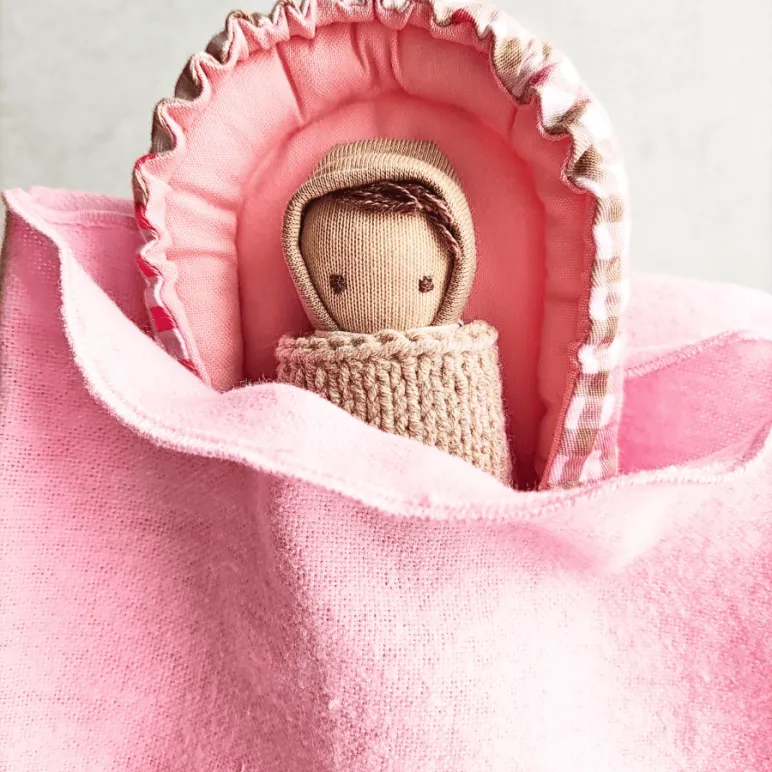 крошка в ладошке ручная работа