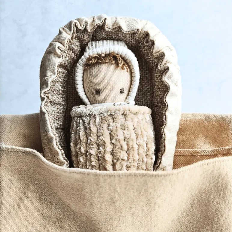 крошка в ладошке ручная работа