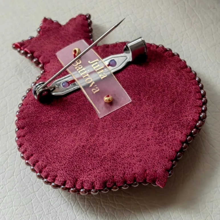 Брошь ручной работы гоанат из бисера. Украшения бижутерия в подарок маме, бабушке.