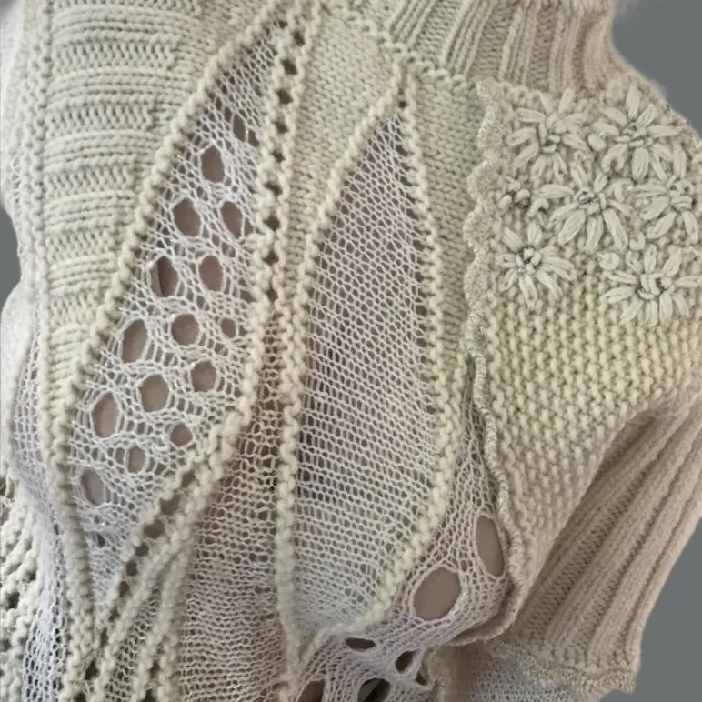 БЕЛЫЙ АКЦЕНТ женский винтажный свитер